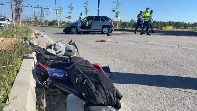Mezuniyet fotoğrafı çekiminden dönen liseliler kaza yaptı: 1 ölü, 4 yaralı