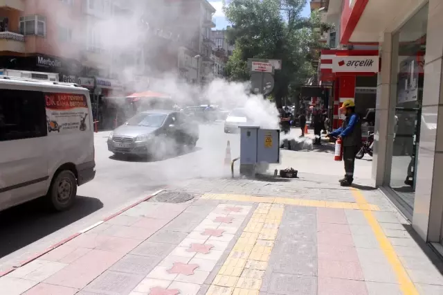 Son dakika haberi | Trafo yangınını elektrik şirketi görevlileri söndürdü 3 Son dakika haberi | Trafo yangınını elektrik şirketi görevlileri söndürdü