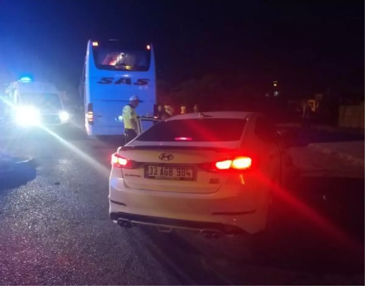 Yolcu otobüsü ile otomobil çarpıştı: 7 yaralı