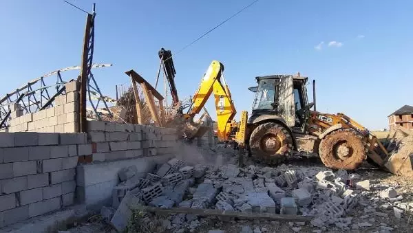Son dakika gündem: Afyonkarahisar'da ağıl çöktü; 15 hayvan öldü, 3 işçi yaralandı 4 Son dakika gündem: Afyonkarahisar'da ağıl çöktü; 15 hayvan öldü, 3 işçi yaralandı
