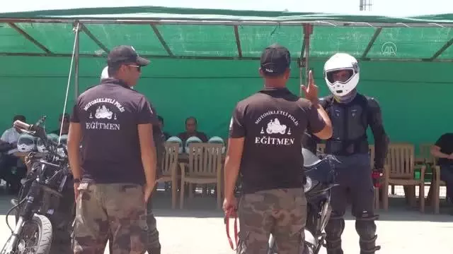 Son dakika haberi! AFYONKARAHİSAR - 'Yunuslar' timine katılacak polis memurları Motor Sporları Merkezi'nde eğitimden geçiyor