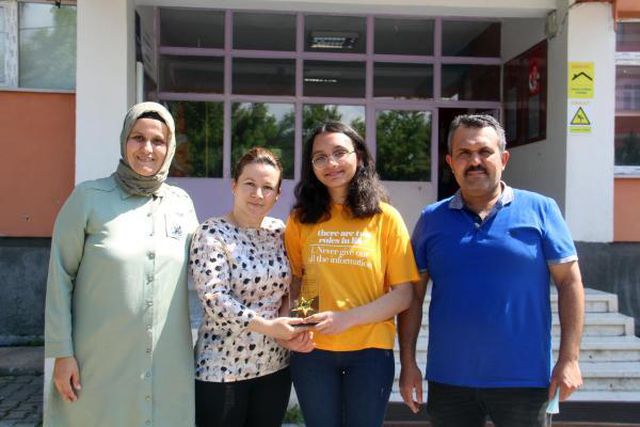 Ardahan'da LGS birincisi Eslem: İlk tercihim Galatasaray Lisesi