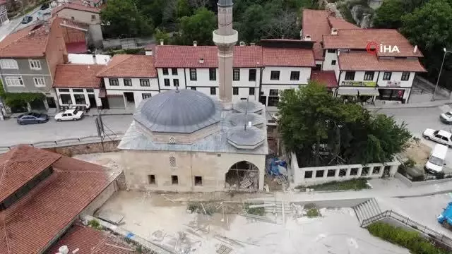Asırlara meydana okuyan camiler, bu yöntemle ayakta kalıyor