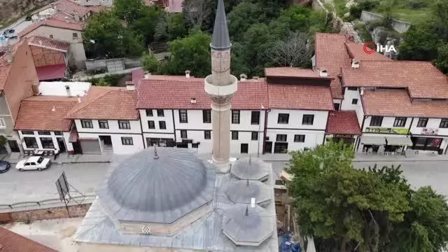 Asırlara meydana okuyan camiler, bu yöntemle ayakta kalıyor