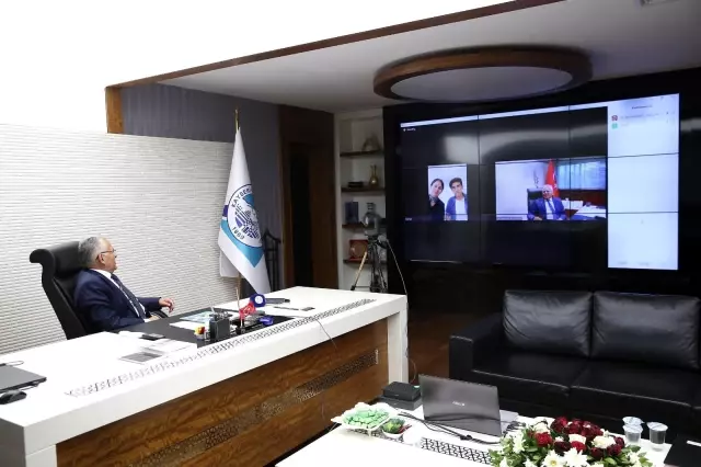Başkan Büyükkılıç başarıya ödüllendirdi