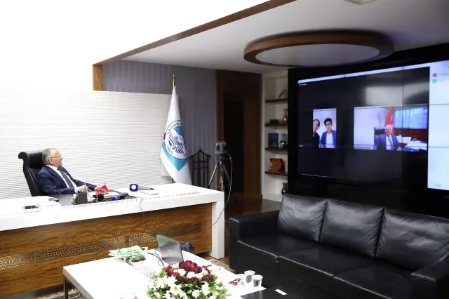 Başkan Büyükkılıç başarıya ödüllendirdi