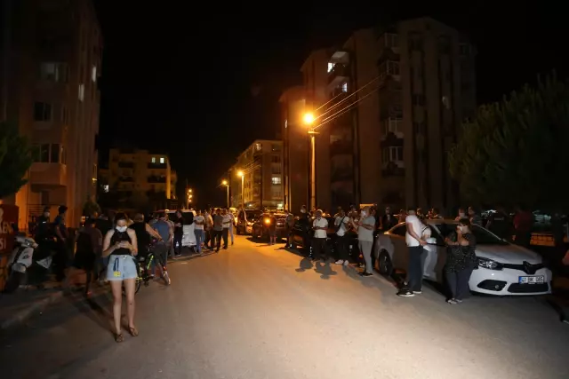 Son dakika haberi! ÇANAKKALE - Kayıp çocuk 6 saat sonra otomobilin içinde uyurken bulundu