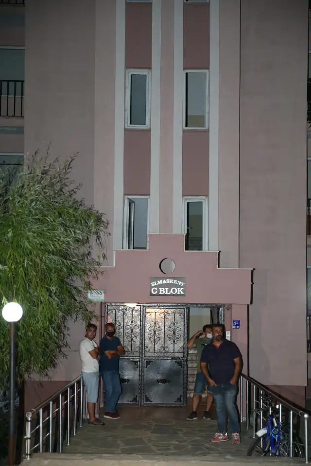 Son dakika haberi! ÇANAKKALE - Kayıp çocuk 6 saat sonra otomobilin içinde uyurken bulundu