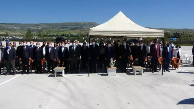 Çankırı'da bölgenin en büyük hayvan pazarı açıldı Çankırı'da bölgenin en büyük hayvan pazarı açıldı