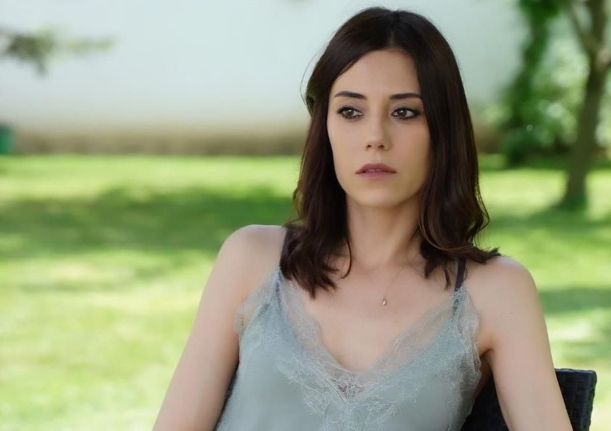 Cansu Dere Sadakatsiz'den ayrıldı mı?