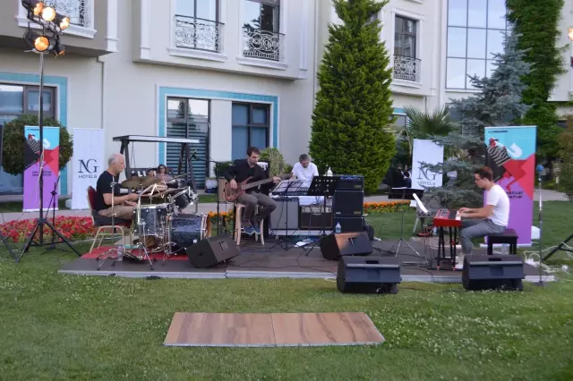 AFYONKARAHİSAR - Caz festivalinin kapanışını Lucia Bakaiova yaptı 2 AFYONKARAHİSAR - Caz festivalinin kapanışını Lucia Bakaiova yaptı