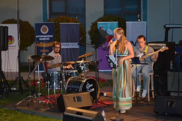 AFYONKARAHİSAR - Caz festivalinin kapanışını Lucia Bakaiova yaptı 5 AFYONKARAHİSAR - Caz festivalinin kapanışını Lucia Bakaiova yaptı