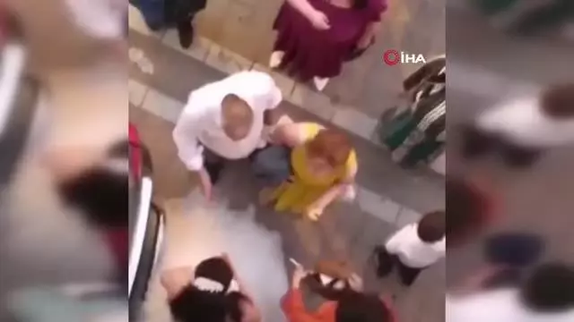 Son dakika haber... Düğünde yaşanan takı krizi mahalleye taştı, o anlar kameraya böyle yansıdı