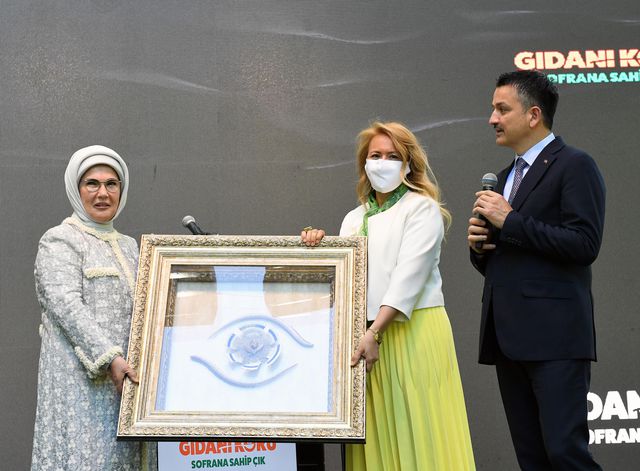 emine erdogan gidani koru sofrana sahip cik 14235866 o