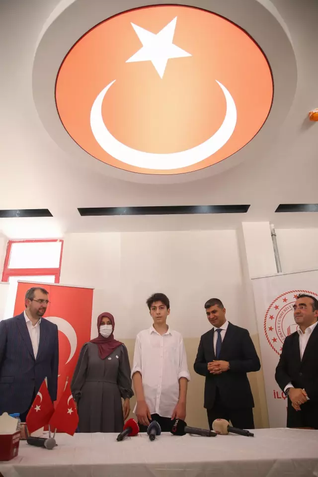 Güngören devlet okulları LGS'de iki Türkiye birincisi çıkardı