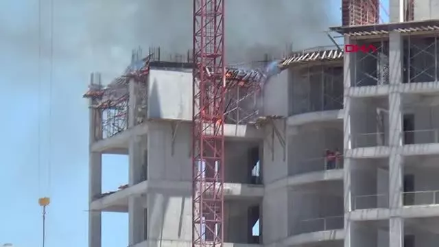 Son dakika... HASTANE İNŞAATINDA YANGIN Son dakika... HASTANE İNŞAATINDA YANGIN