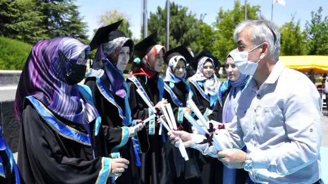 Son dakika yaşam: Hayalini kurduğu bölümden 46 yaşında mezun oldu