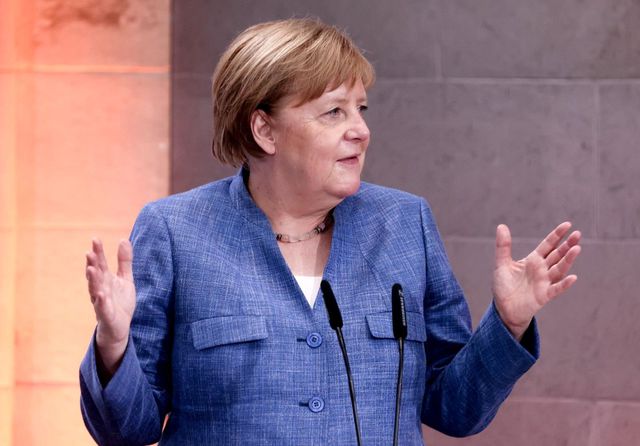 ingiltere kralicesi ii elizabeth merkel i win 2 14235214 o