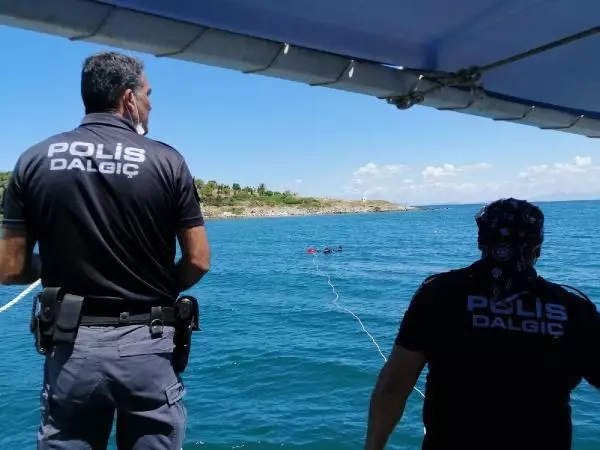 KAÇAK AVCILARIN 'DENİZ PATLICANI' DÜZENEĞİ 20 METRE DERİNDEN 4 SAATTE ÇIKARILDI
