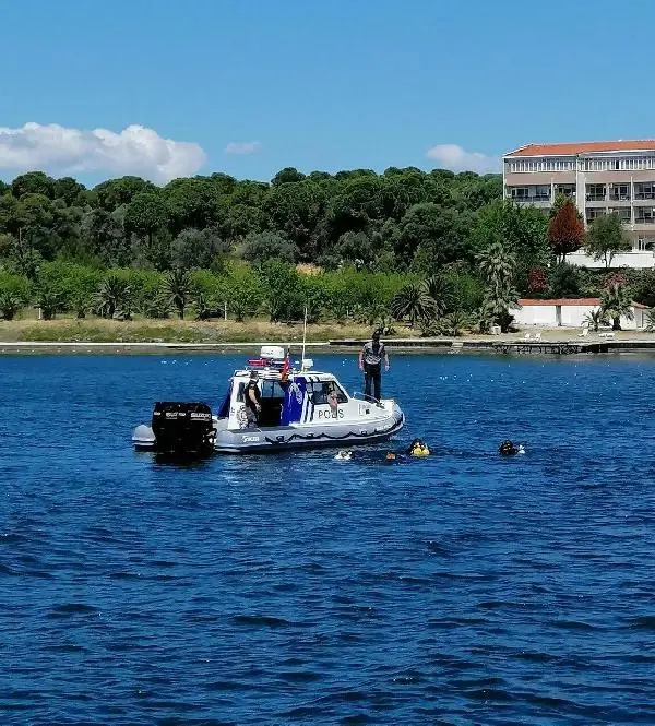 KAÇAK AVCILARIN 'DENİZ PATLICANI' DÜZENEĞİ 20 METRE DERİNDEN 4 SAATTE ÇIKARILDI