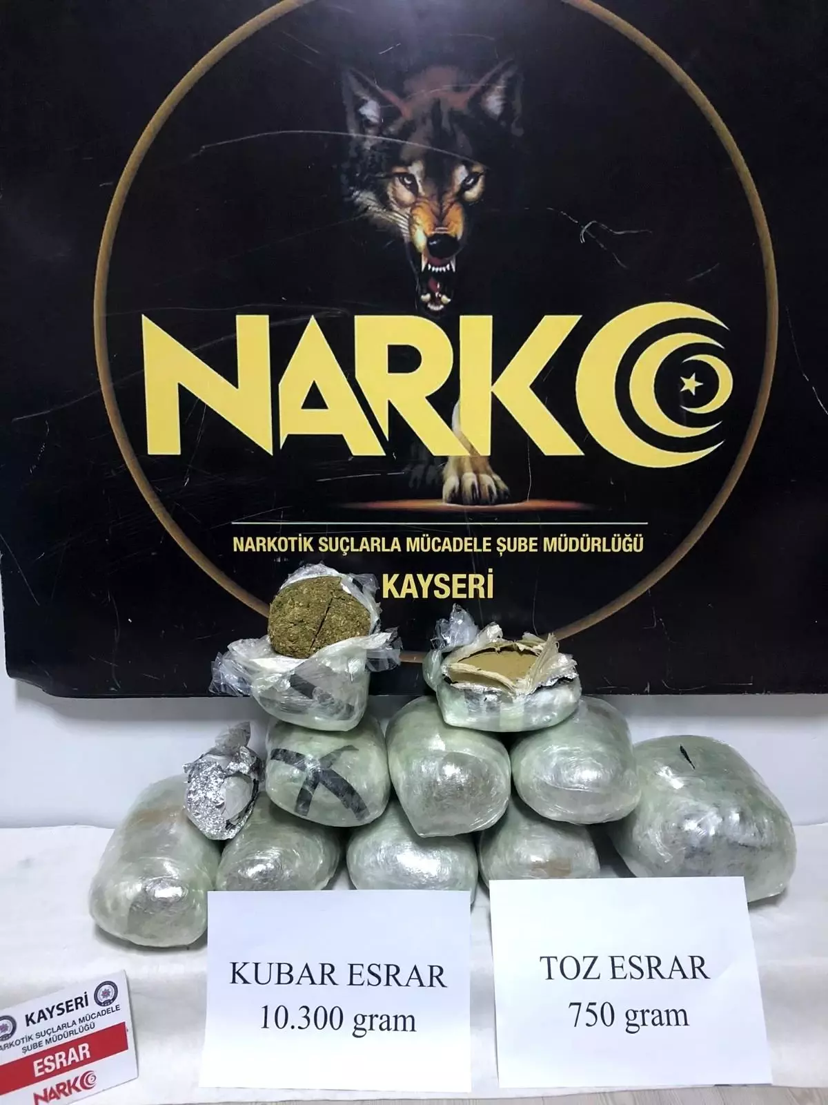 Kayseri'de kargo aracında 11 kilogram esrar ele geçirildi