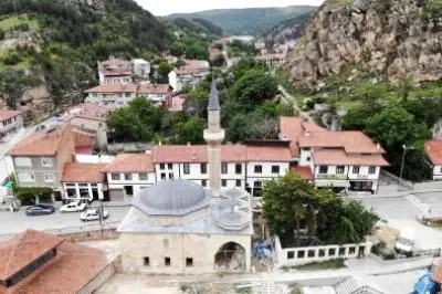 Asırlara meydana okuyan camiler, bu yöntemle ayakta kalıyor Asırlara meydana okuyan camiler, bu yöntemle ayakta kalıyor