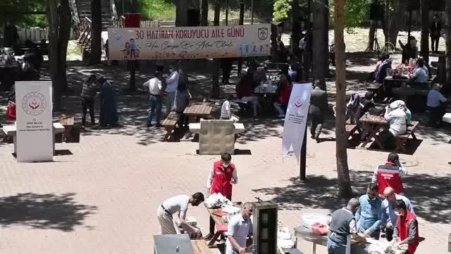 Koruyucu aile ve adayları '30 Haziran Koruyucu Aile Günü' kapsamında şenlikte buluştu