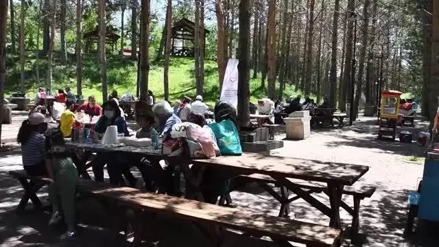 Koruyucu aile ve adayları '30 Haziran Koruyucu Aile Günü' kapsamında şenlikte buluştu