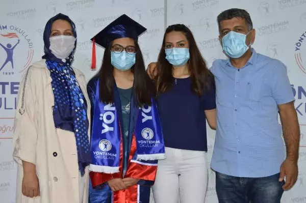 LGS BİRİNCİSİ SARE ANNEMİN EMEĞİNİ ÖDEYEMEM