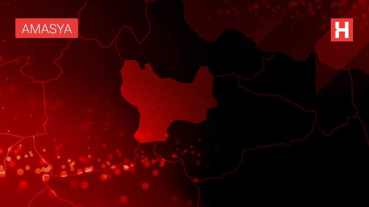 Merzifon Kaymakamı Demirkale, vatandaşları aşı olmaya ikna ediyor Merzifon Kaymakamı Demirkale, vatandaşları aşı olmaya ikna ediyor