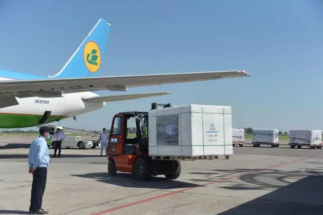 Özbekistan, Kovid-19'a karşı Çin'de üretilen 'ZF2001' aşısından 2 milyon doz daha teslim aldı Özbekistan, Kovid-19'a karşı Çin'de üretilen 'ZF2001' aşısından 2 milyon doz daha teslim aldı