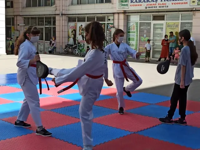 Şuhut'ta yaz spor okulları açıldı 3 Şuhut'ta yaz spor okulları açıldı