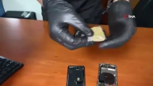 Uyuşturucuyu cep telefonuna zulalamış