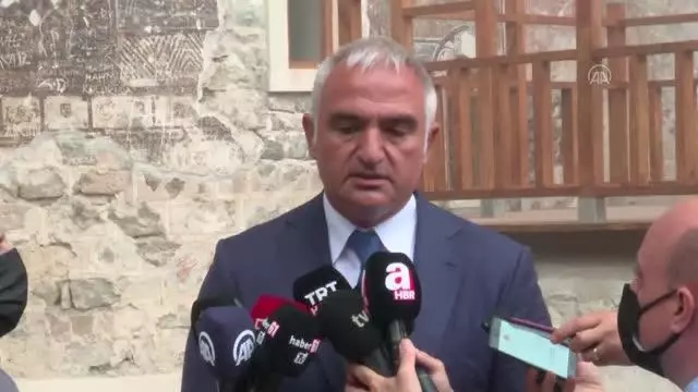 Bakan Ersoy: Değerlerimizi doğru bir şekilde tanıtırsak istediğimiz sonucu alırız