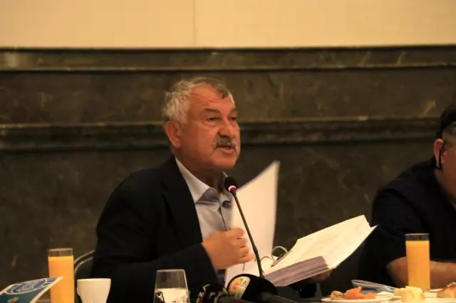 Başkan Karalar: 'Çalışmayan, bize PKK'lı diyen insanları çıkarttık'