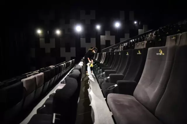 Beyaz perde vizyona girecek yeni filmlerle yarın açılıyor