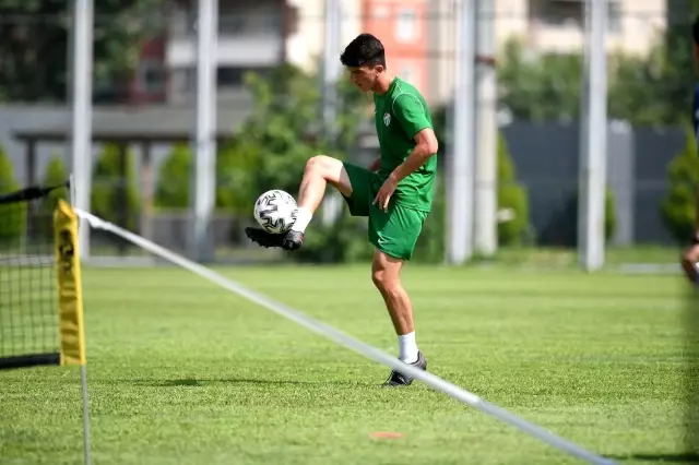 Bursaspor 6 eksikle çalışmalarına devam etti