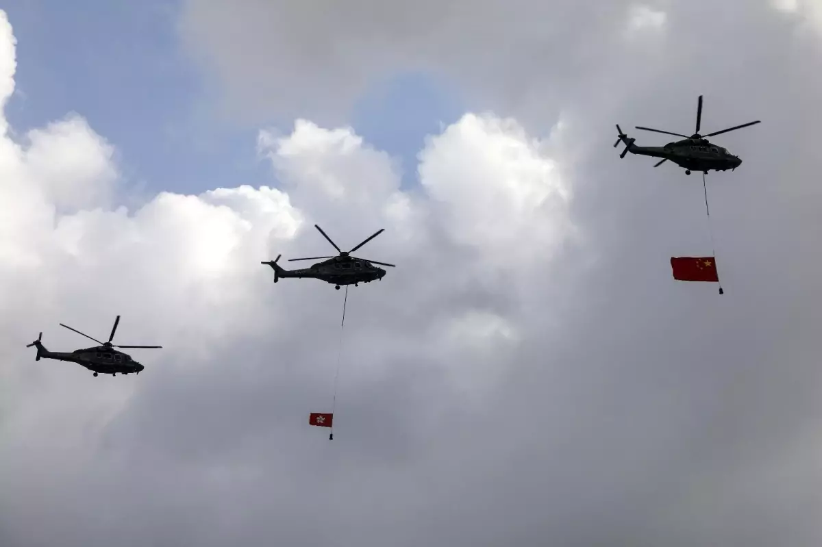 Çin Devlet Başkanı Xi: 'Hegemonyaya ve güç siyasetine karşıyız''Bizi ezmeye çalışanlar, kendini 1.4 milyar Çinlinin et ve kemikleriyle oluşturduğu...