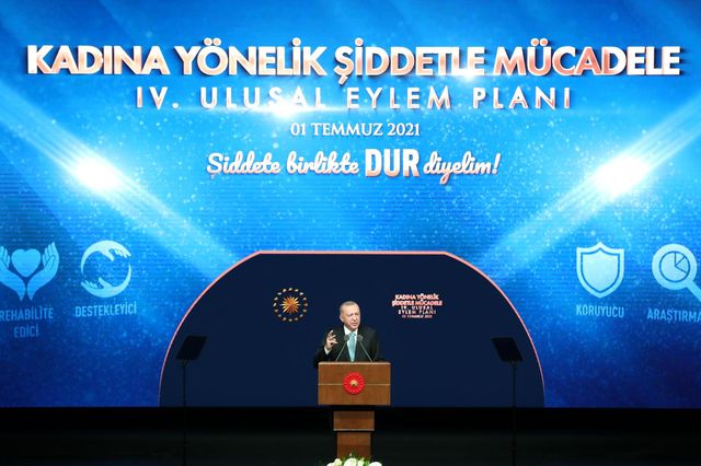 cumhurbaskani erdogan kadina karsi siddetle 21 14238327 o