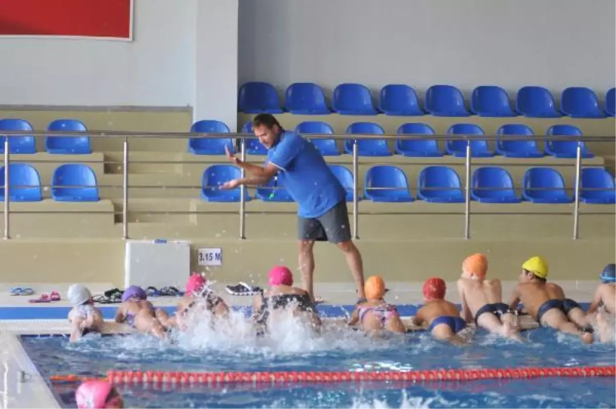 İzmir Büyükşehir Belediyesi'nin spor okulları yeniden açılıyor