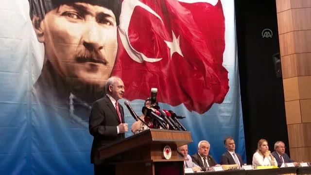 Kılıçdaroğlu, STK'lar ve partililerle bir araya geldi
