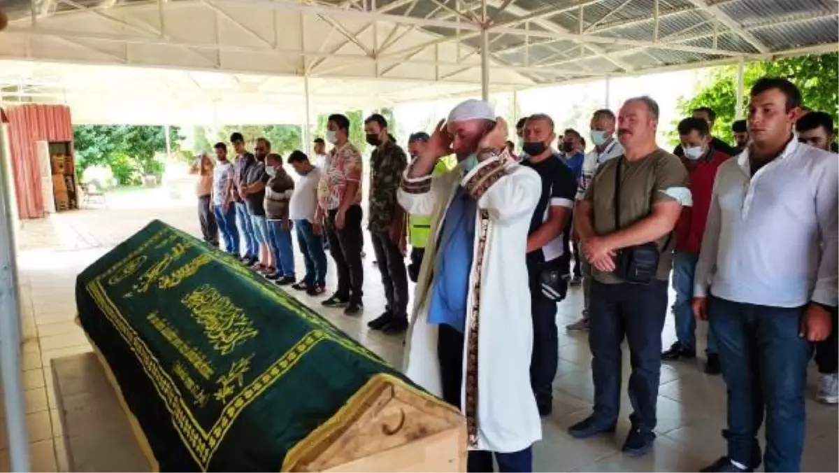 Son dakika haber... Alkollü sürücünün otomobille çarptığı polis yaralandı, motosikletteki 2 kişi öldü (4)