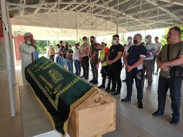 Son dakika haber... Alkollü sürücünün otomobille çarptığı polis yaralandı, motosikletteki 2 kişi öldü (4)
