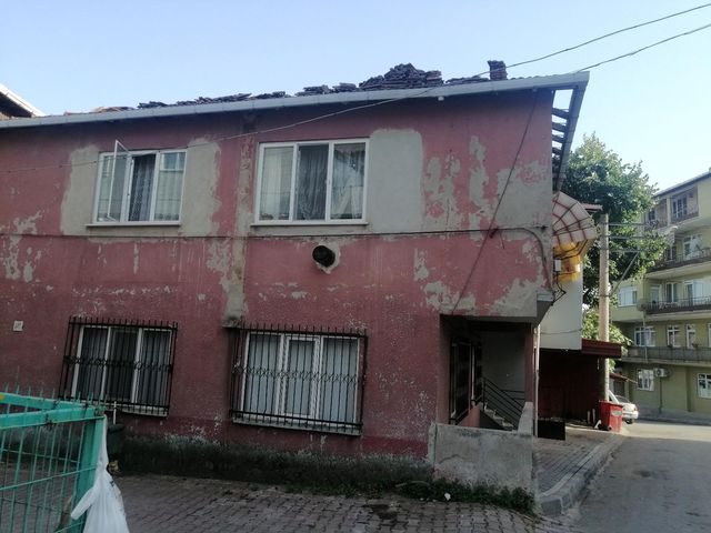 babasina yardim ederken ikinci kattan beton z 3 14239615 o