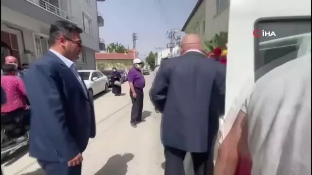 Bekçi, gelin almaya süslenen devriye aracı ile gitti