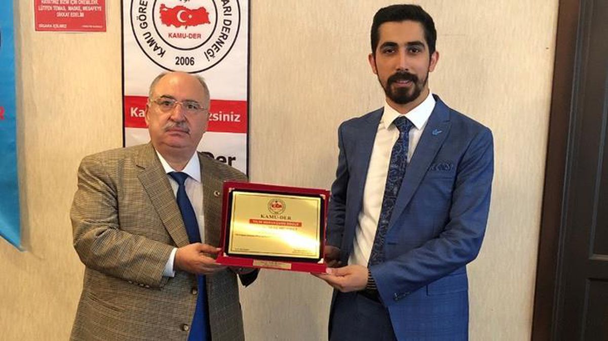 Kamu-Der'den Melik Müjdeci'ye 'Yılın Hukukçusu' ödülü