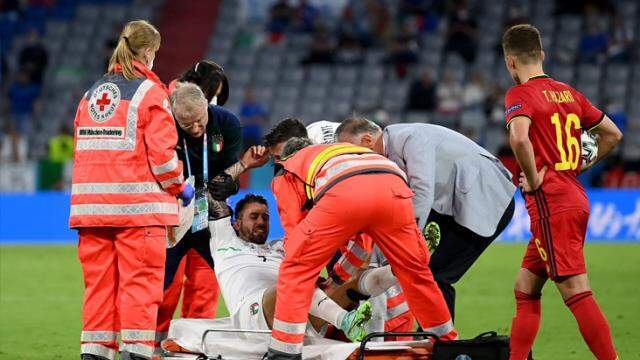 Sedyeyle kenara alınan Spinazzola'nın döktüğü gözyaşı futbolseverlerin yüreğini burktu