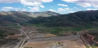 Otlukbeli: Tamamlanma oranı yüzde 95'e ulaşan Kırklartepe Barajı tarıma 'can suyu' olacak Otlukbeli: Tamamlanma oranı yüzde 95'e ulaşan Kırklartepe Barajı tarıma 'can suyu' olacak