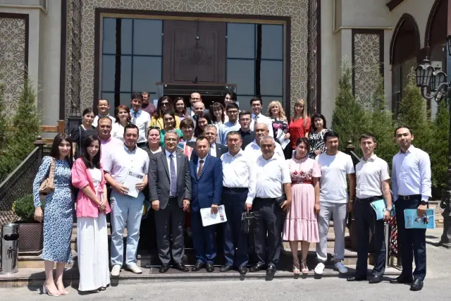 Türkiye'nin Taşkent Büyükelçisi Olgan Bekar, Özbek gazetecilerle bir araya geldi