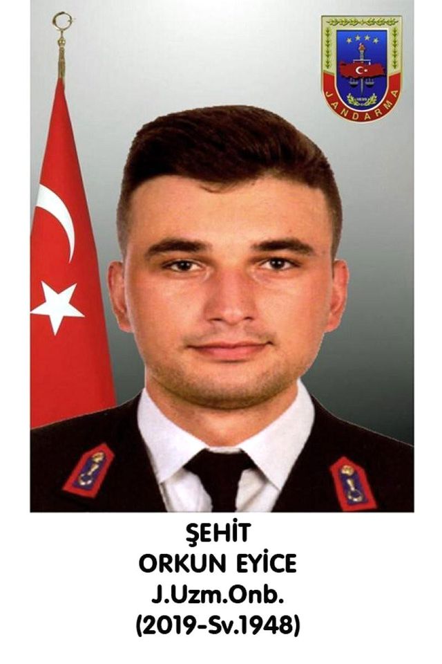 uzman cavusun ismi sehit dustugu camiye veril 13 14241282 o